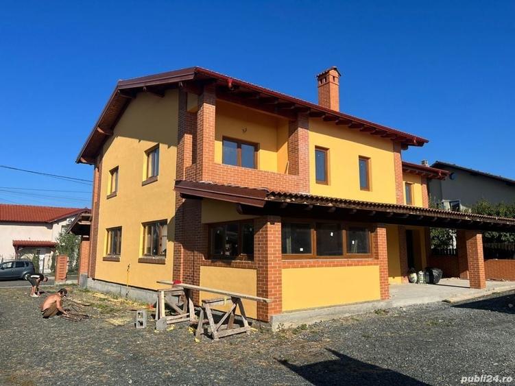 Casă cu 5 camere cu Teren 724 Mp în Sânandrei