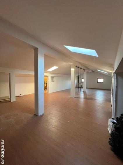Casă cu Teren 500 Mp în 1 Decembrie