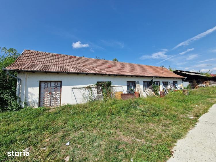 Spațiu comercial, de 380 mp, în Ciofrângeni