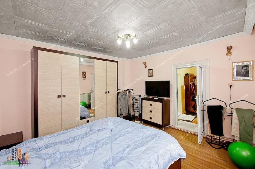 Casă cu 4 camere cu Teren 310 Mp în Central