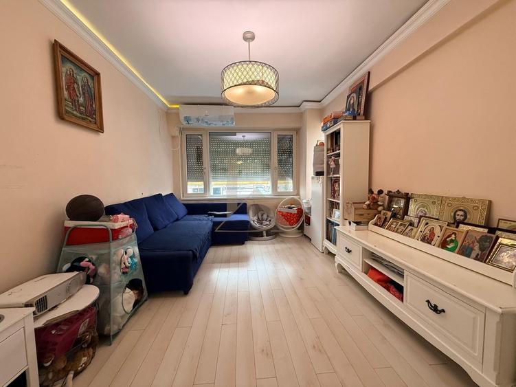 Apartament cu 4 camere decomandat în Centru Civic
