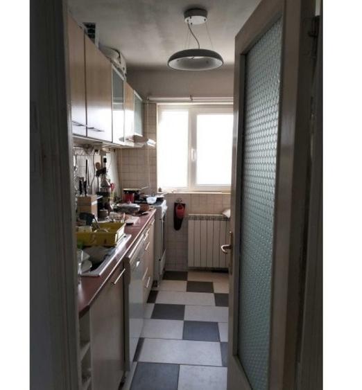 Apartament cu 4 camere semidecomandat în Tineretului
