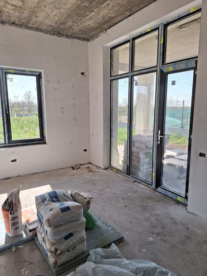 Casă cu 4 camere cu Teren 500 Mp în Săftica