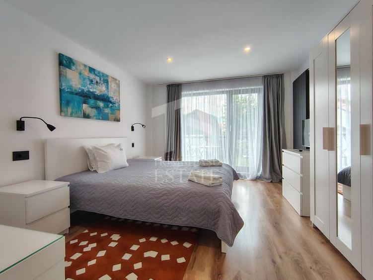 Apartament cu 3 camere decomandat, mobilat în Central
