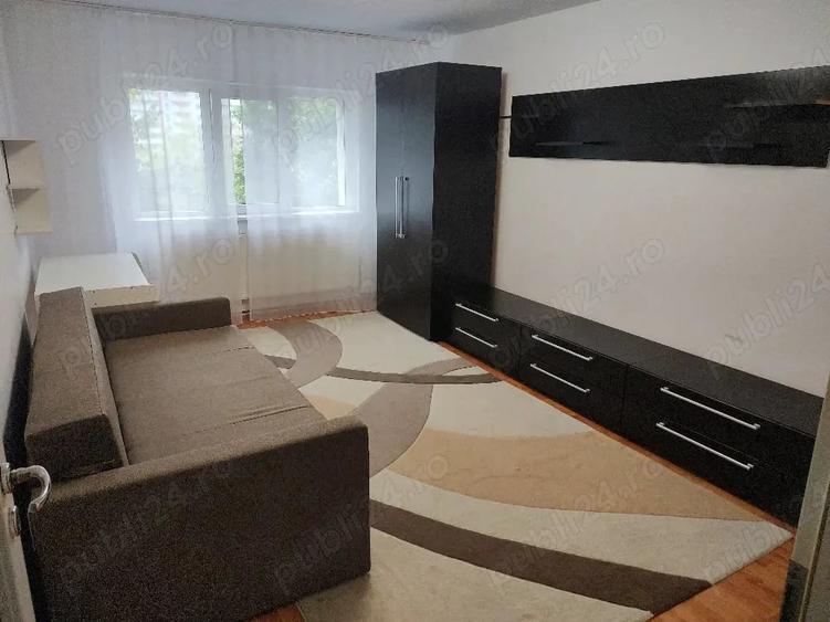 Apartament cu 2 camere decomandat în Torontalului