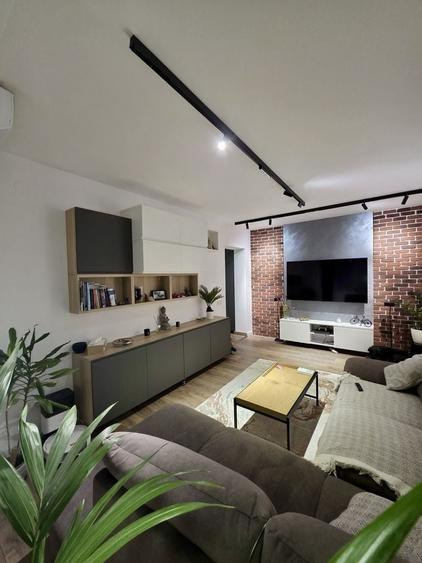 Apartament cu 4 camere în Gorjului