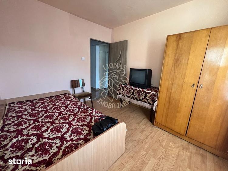 Apartament cu 3 camere decomandat în Central