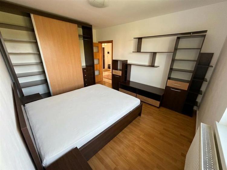 Apartament cu 2 camere decomandat în Triaj