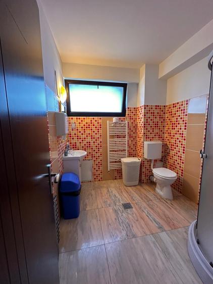Casă individuală cu 6 camere cu Piscina în Unirii