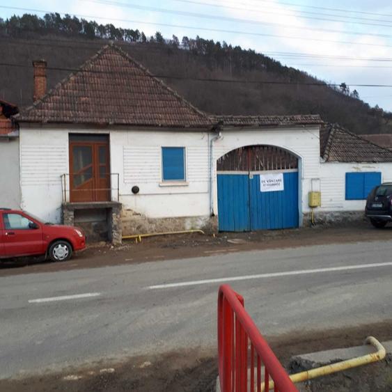 Casă cu 4 camere în Săsciori