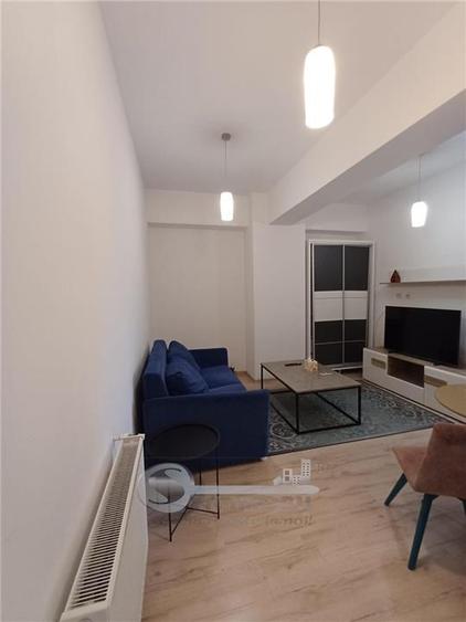Apartament cu 2 camere decomandat în Podu Roș