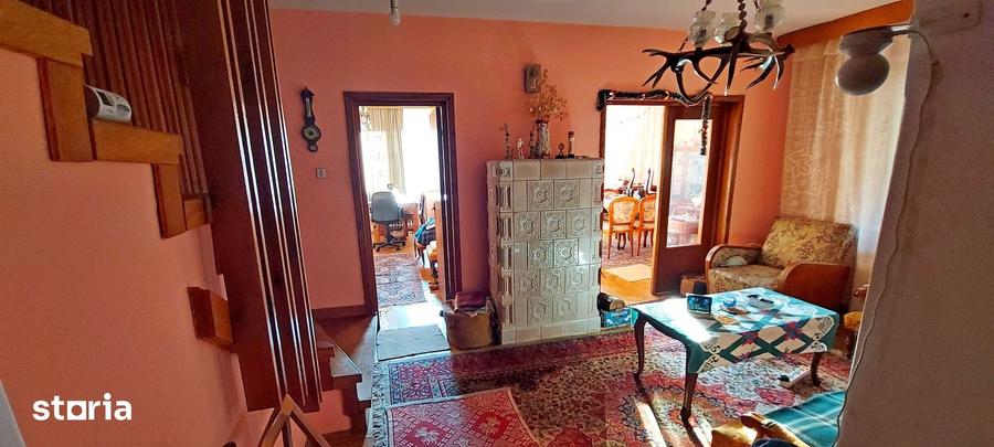 Casă cu 6 camere cu Teren 520 Mp în Bartolomeu