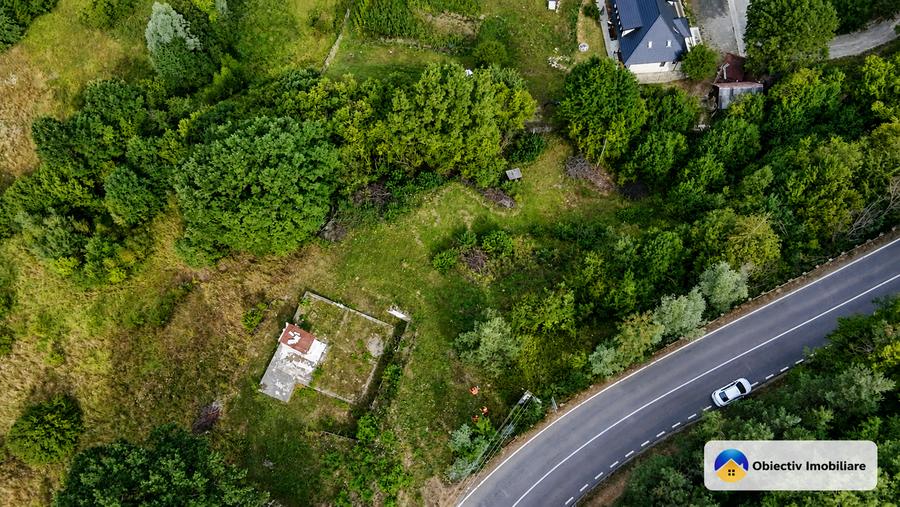 Teren intravilan de 5800 mp, în Hangu