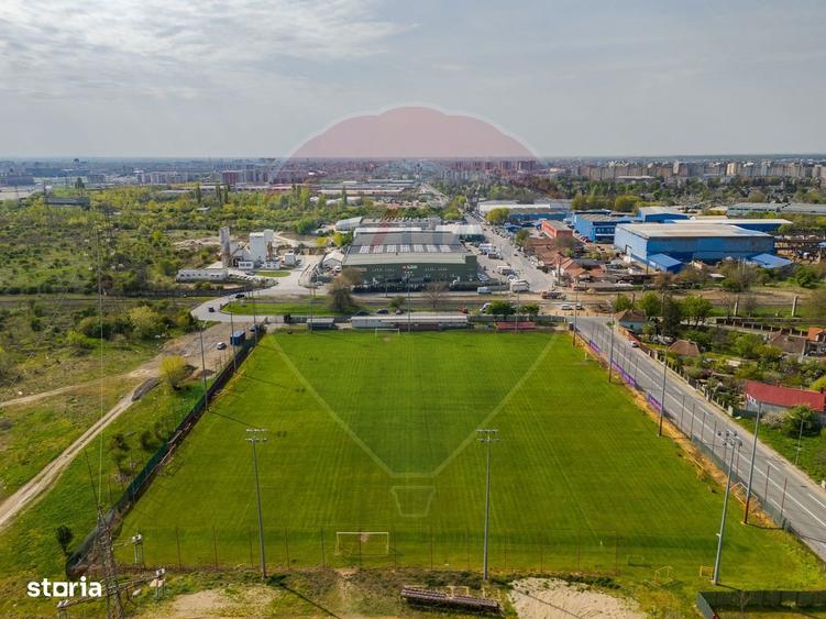 Spațiu comercial, de 1,271 mp, în Nord