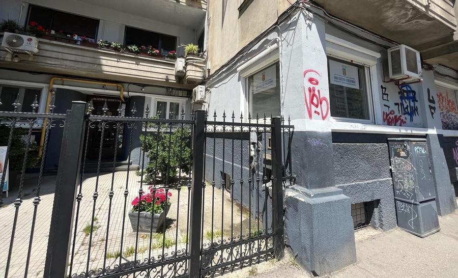Apartament cu 3 camere în Calea Victoriei
