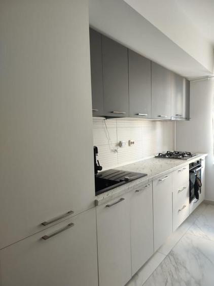 Apartament cu 3 camere decomandat, mobilat în Calea Călărașilor