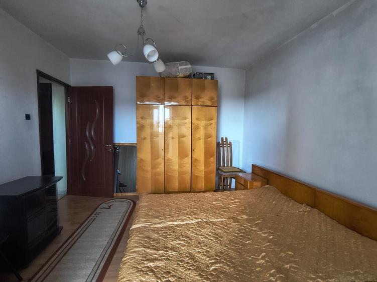 Apartament cu 3 camere decomandat în Dacia