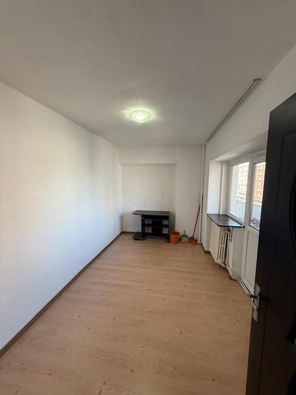 2 camere Decomandat- Gara - Rapa Galbena- 60 mp - 126000 euro - 5