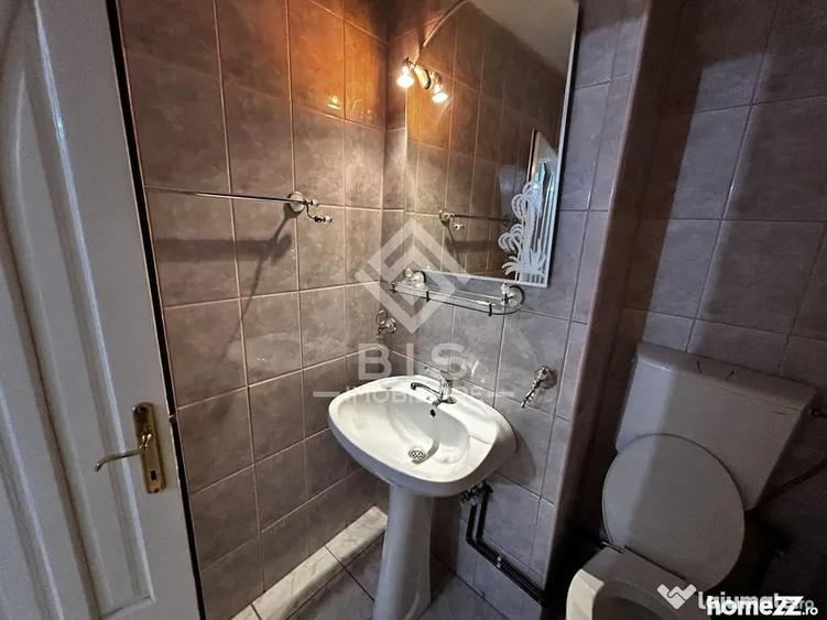 Apartament cu 4 camere decomandat în Central