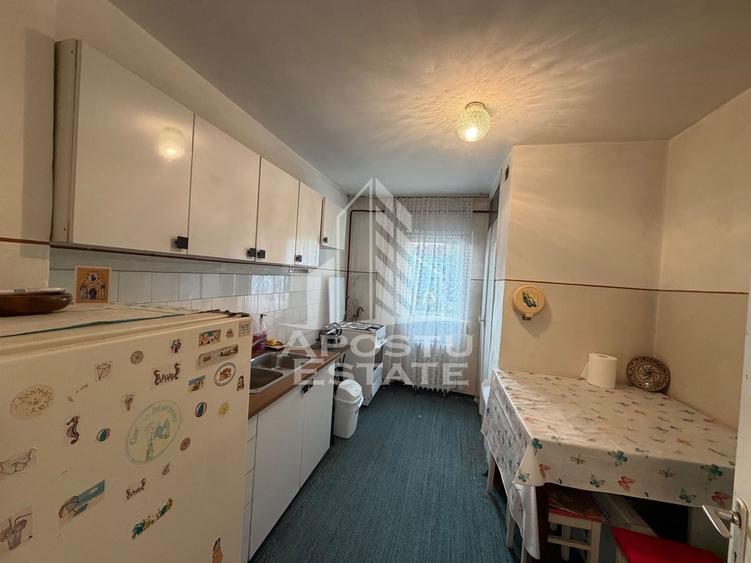 Apartament cu 3 camere decomandat în Bucovina