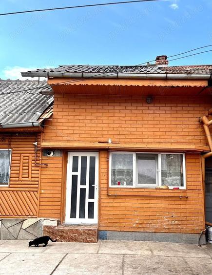 Casă cu 6 camere cu Teren 2803 Mp în Buciumeni