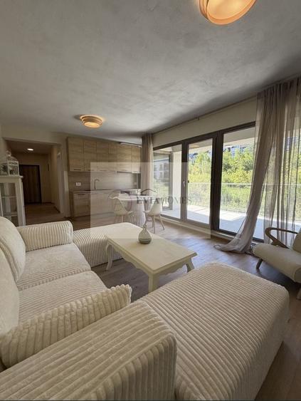 Apartament cu 3 camere semidecomandat, mobilat în Borhanci