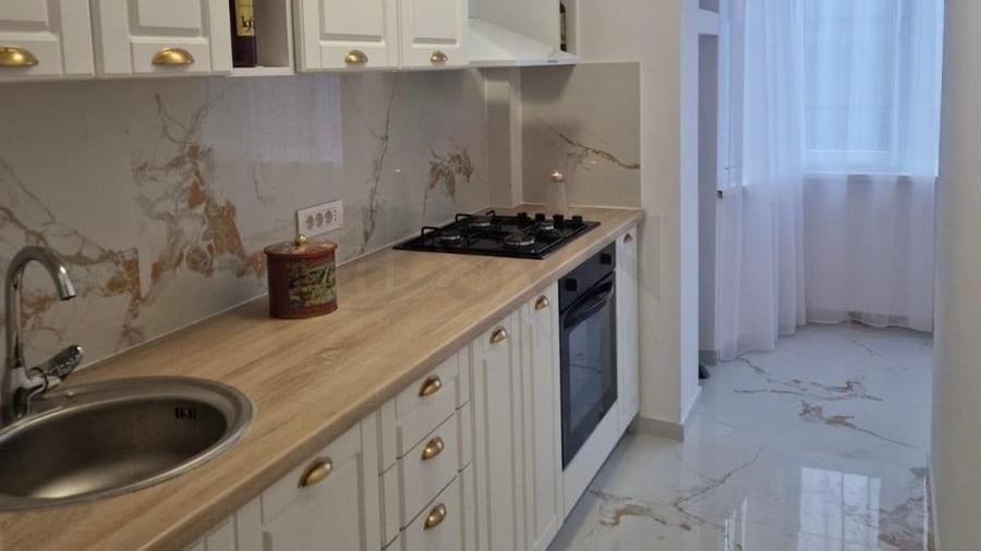 Apartament cu 2 camere semidecomandat în Universitate