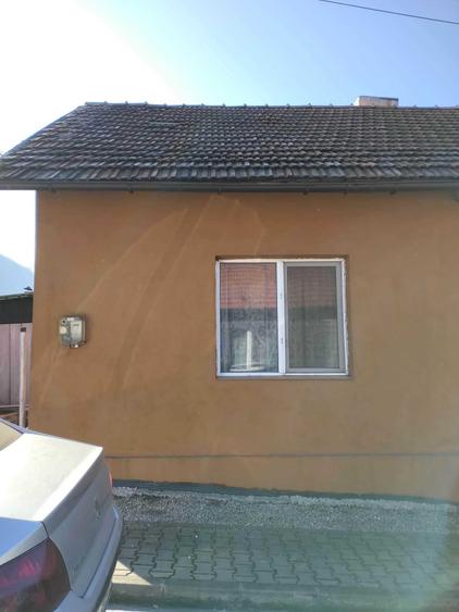 Casă cu 2 camere cu Teren 400 Mp în Cimpa
