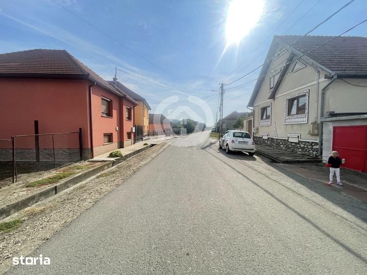 Casă cu 4 camere cu Teren 1163 Mp în Șeica Mare