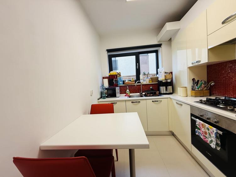 Apartament cu 2 camere decomandat, mobilat în Borhanci