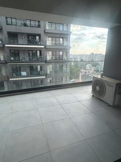 Apartament cu 2 camere semidecomandat în Dristor