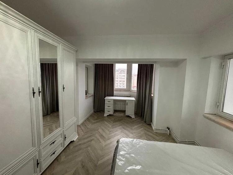 Apartament cu 3 camere decomandat, mobilat în Unirii