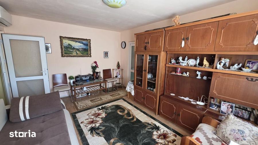 Apartament cu 2 camere semidecomandat în CET