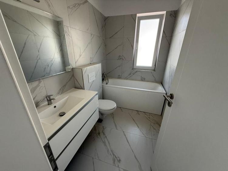Apartament cu 3 camere semidecomandat în Braytim
