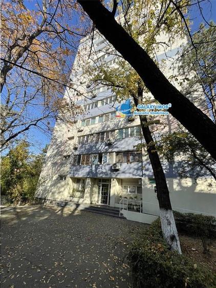 Apartament cu 3 camere semidecomandat, mobilat în Dorobanți