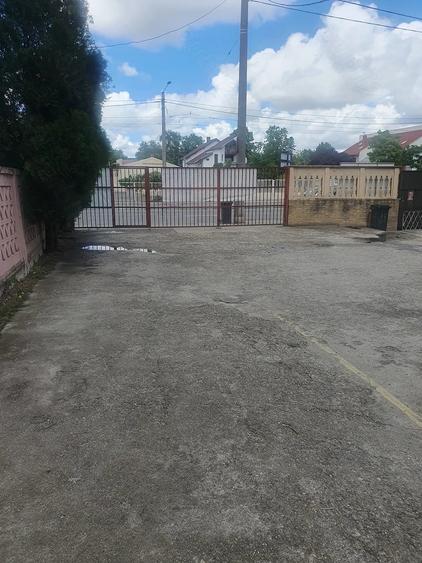 Spațiu comercial, de 400 mp, în Girocului