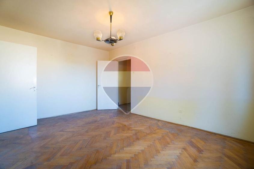 Apartament cu 2 camere semidecomandat în Florilor