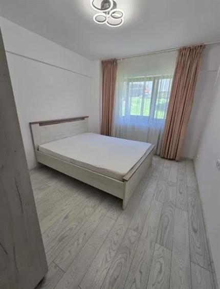 Apartament cu 2 camere decomandat în Bucium — fotografia 1