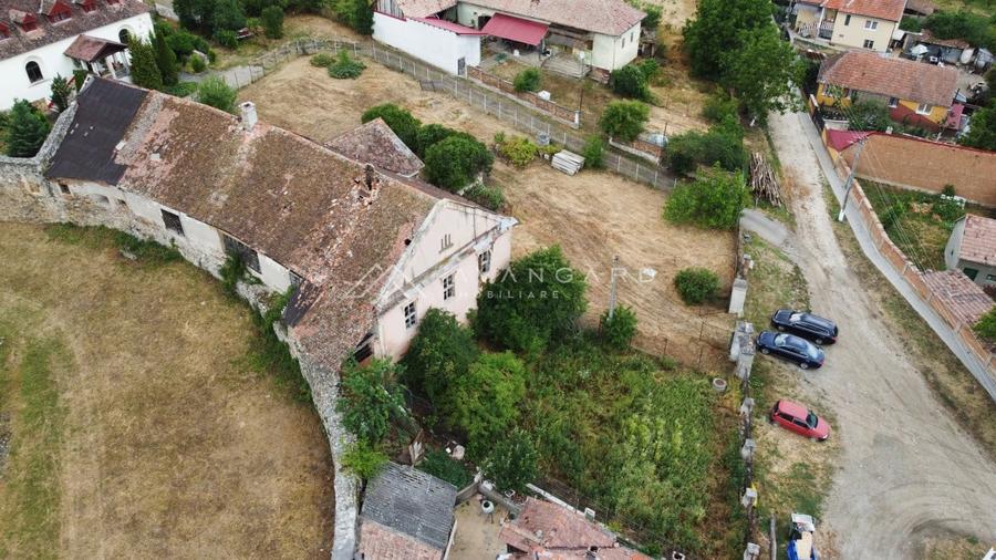 Casă individuală cu 15 camere cu Canalizare în Cricău