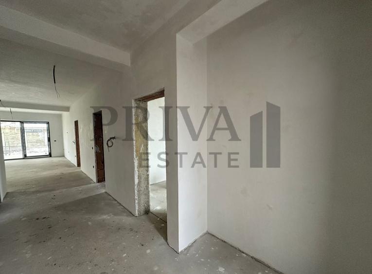 Casă individuală cu 5 camere cu Canalizare în Dumbrăvița