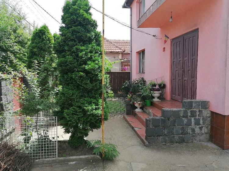 Casă cu Teren 641 Mp în Crișan