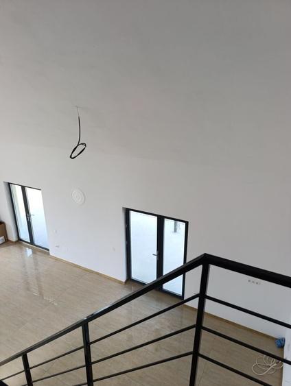 Casă cu 4 camere în Drăganu