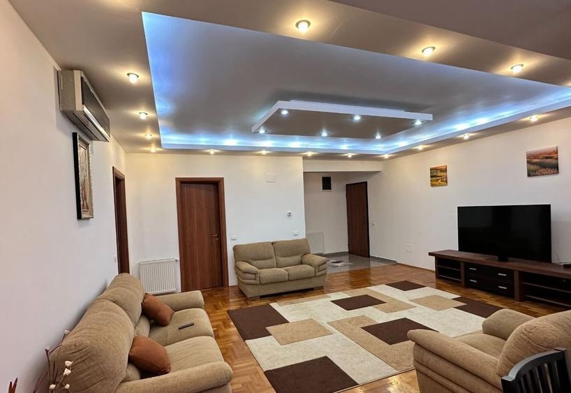 Apartament cu 3 camere semidecomandat, mobilat în Herăstrău