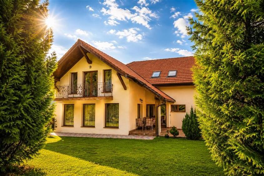 FILM! Resedinta nobiliara, in inima coltului verde al Vaii Nandrului: Pestisu Mi - 5