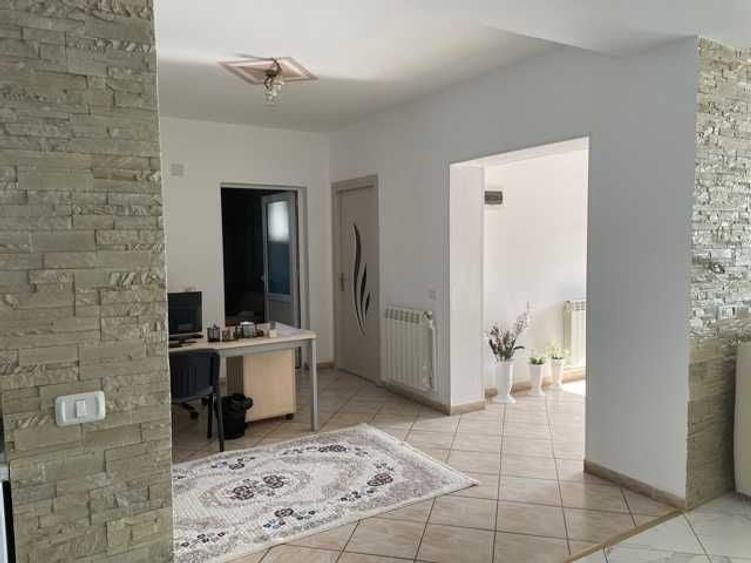 Spațiu comercial, de 184 mp, în Vinga