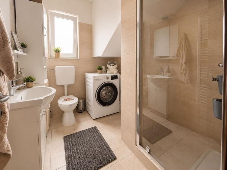 Duplex cu 4 camere cu Canalizare în Giroc