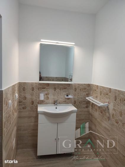 Spațiu comercial, de 90 mp, în Central
