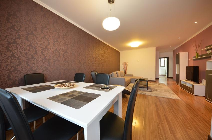 Apartament cu 3 camere semidecomandat în Șoseaua Nordului