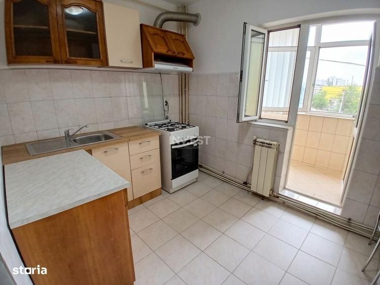 Apartament 3 camere de inchiriat zona Nicolina - 1