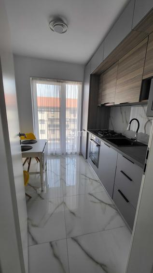 Inchiriez apartament 2 camere cu loc parcare inclus